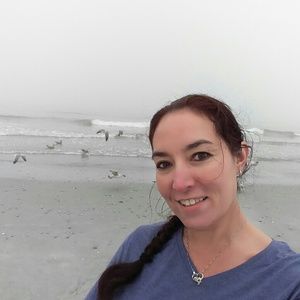 Meet your Posher, Desiree